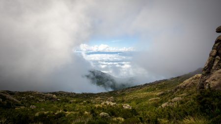 Janela de nuvens